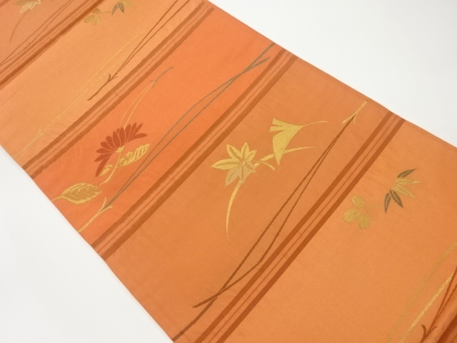 横段に秋草模様織出し袋帯